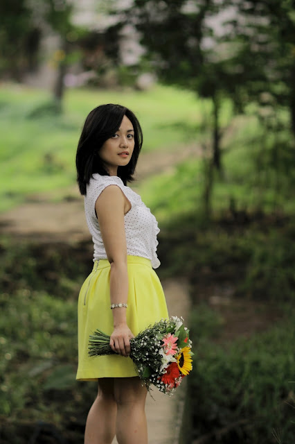 sunflower, summer outfit, bouquet, anniversary