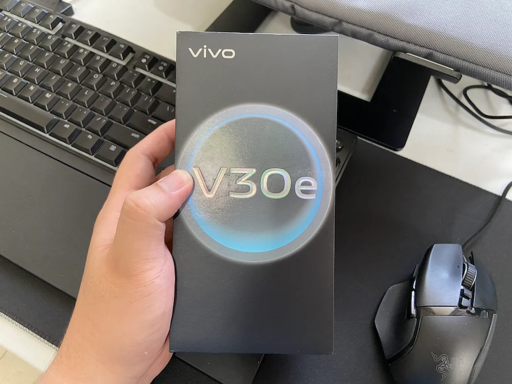 vivo V30e Retail Box vivo V30e Retail Box