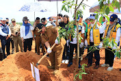 Peringati Hari Bakti PUPR ke-77, Gubernur Arinal Djunaidi Lakukan Penanaman Pohon, Tinjau  Pembangunan Bendungan Marga Tiga, dan Serahkan Bantuan Kepada Masyarakat