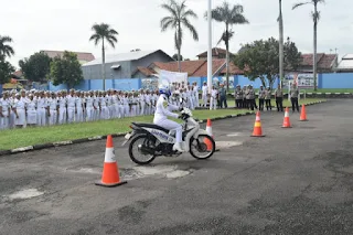 Polres Cirebon Gelar Safery Riding Dikalangan Taruna AKMI Cirebon