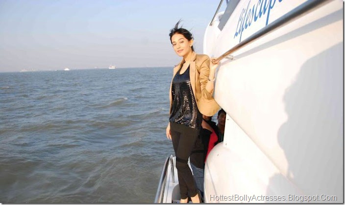 Amrita Rao Hot Pics on Ship 6