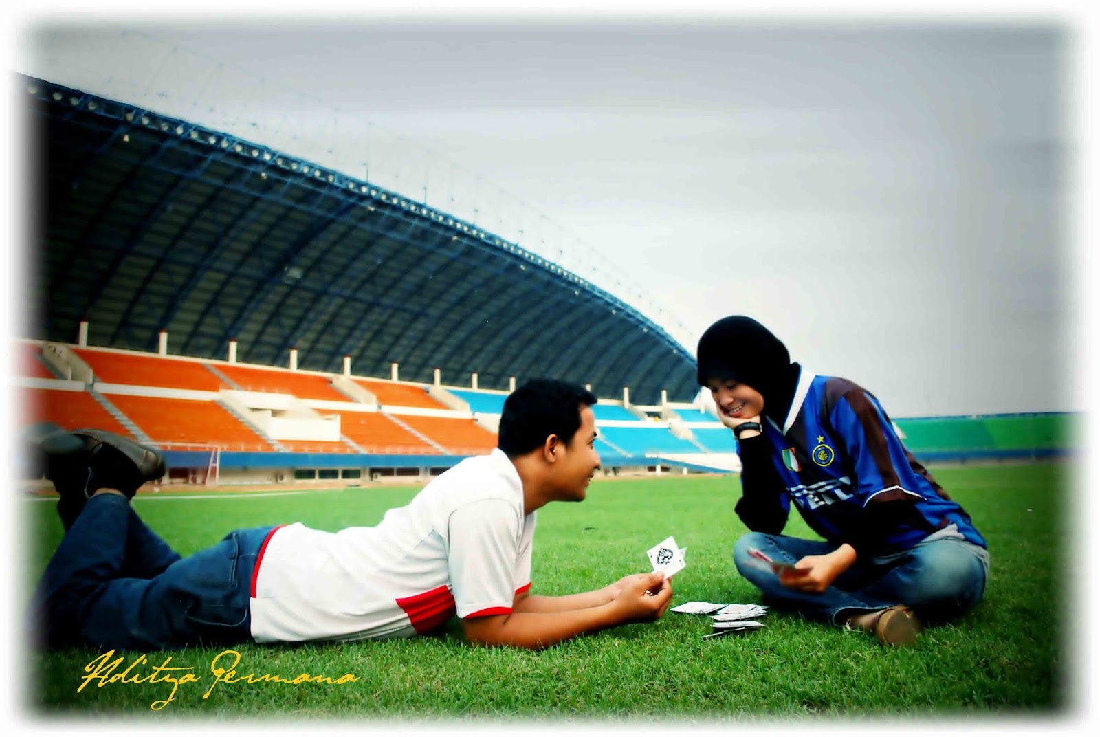 25 Gambar Inspirasi Pre Wedding Tema Bola Sepak Futsal Oystermustic