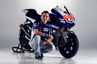 Yamaha YZF-M1 2013 #99 (Lorenzo) Front Side 2