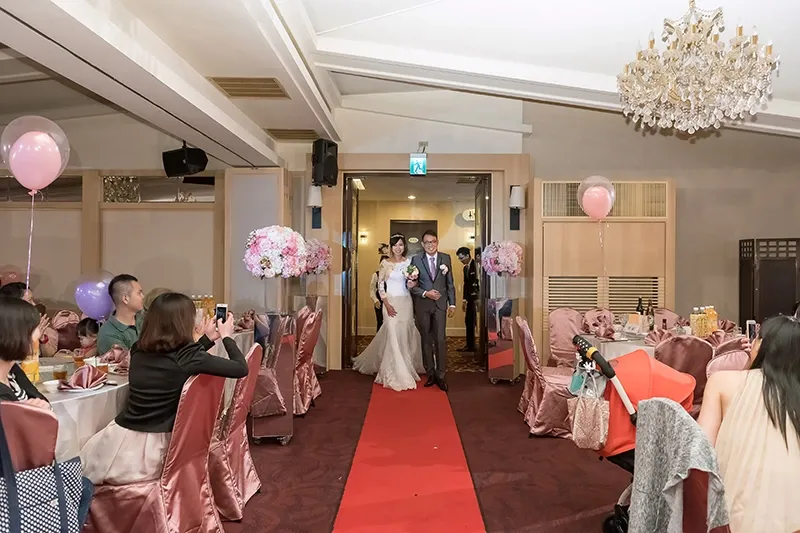 高雄婚攝-white wedding白色婚禮手工婚紗-蓮潭國際會館-聯上大飯店（晶綺盛宴）-074
