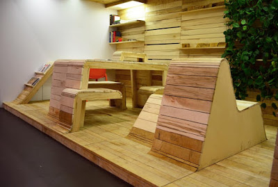 Pop UP Office pallets