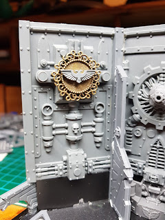 Emperor Golden Throne Warhammer 40k Blanchitsu Grimdark conversion diorama