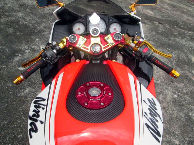 Gambar Modifikasi Kawasaki Ninja 250 R tahun 2011