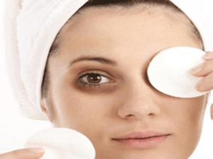 Best Homemade Remedies for Wrinkles Around Your Eyes