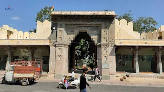 Udaipur Ka Parkota Aur Darwaje in Hindi 1