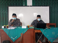 Bedah Instrumen Akreditasi MTs NU Al Munawwaroh Bersama Pengawas Madrasah