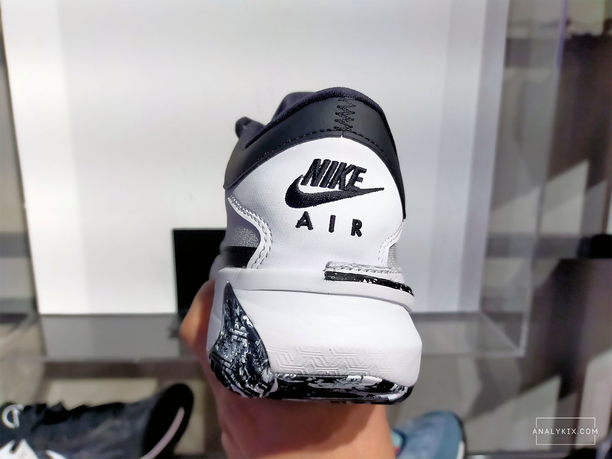 nike air branding on the heel