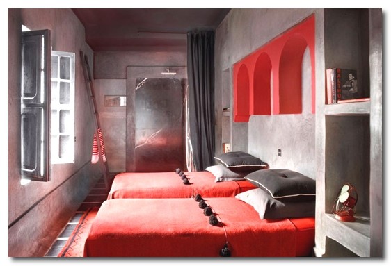 secret ice Red  and grey  bedroom  ideas 