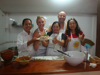 Private Thai food cooking classes - the Team 