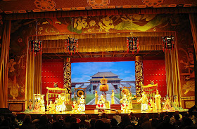 chinese dancers at the Opera