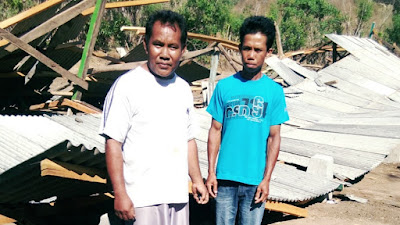 Diterpa Angin Kencang, Kandang Ayam Milik Warga Lingkungan Sapaga Ambruk