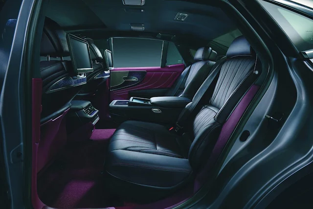 Lexus LS 500h 2019 - interior