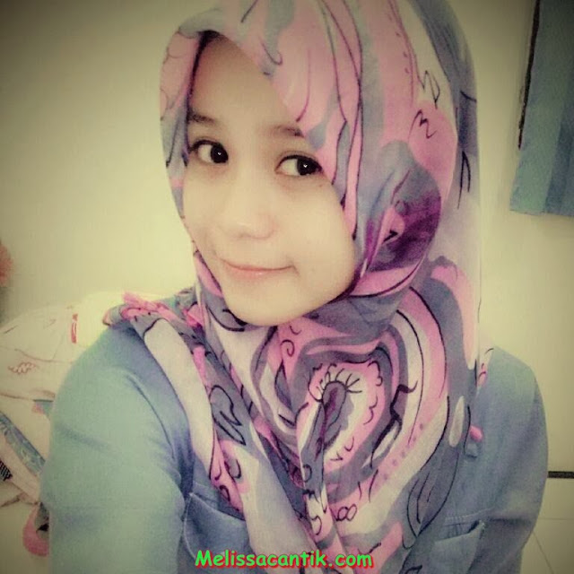 Cewek ABG Cantik Berjilbab di Facebook