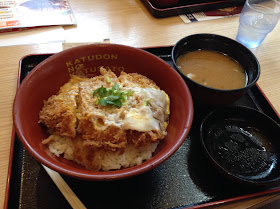 Set de Katsuya de Katsudon con sopa de miso