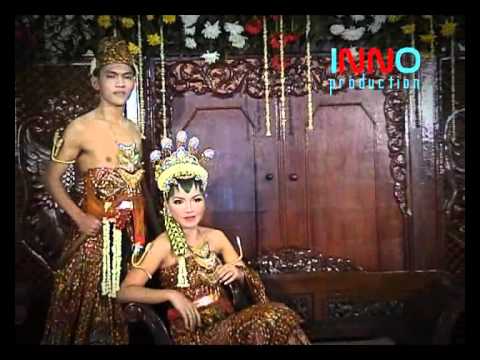 Cek Video Wedding fotoweddingmurah.com Via YouTube