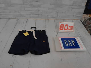 中古品　子供服　80㎝　GAP　ブラック　ショートパンツ　298円