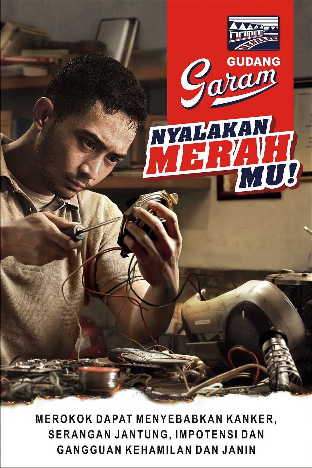 ANALISA POSTER  IKLAN  ROKOK GUDANG GARAM MERAH