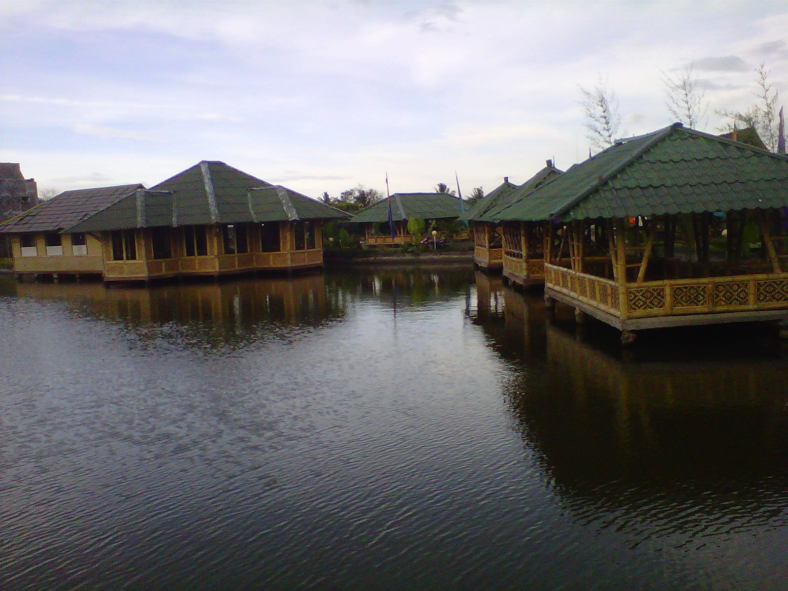 Rumah Makan Dan Pemancingan Si Kabayan