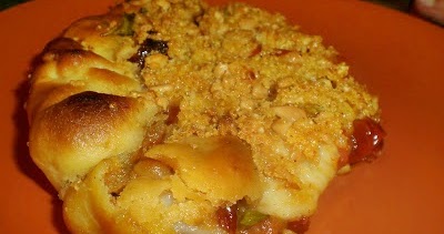 Spizzichi & Bocconi: Crostata ai due pomodori con crumble di arachidi e formaggio parmigiano