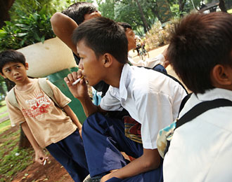 Pengaruh Budaya Asing Terhadap Genaerasi Muda di Indonesia 