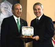 . el Presidente de México, Felipe Calderón Hinojosa entregó junto con el .