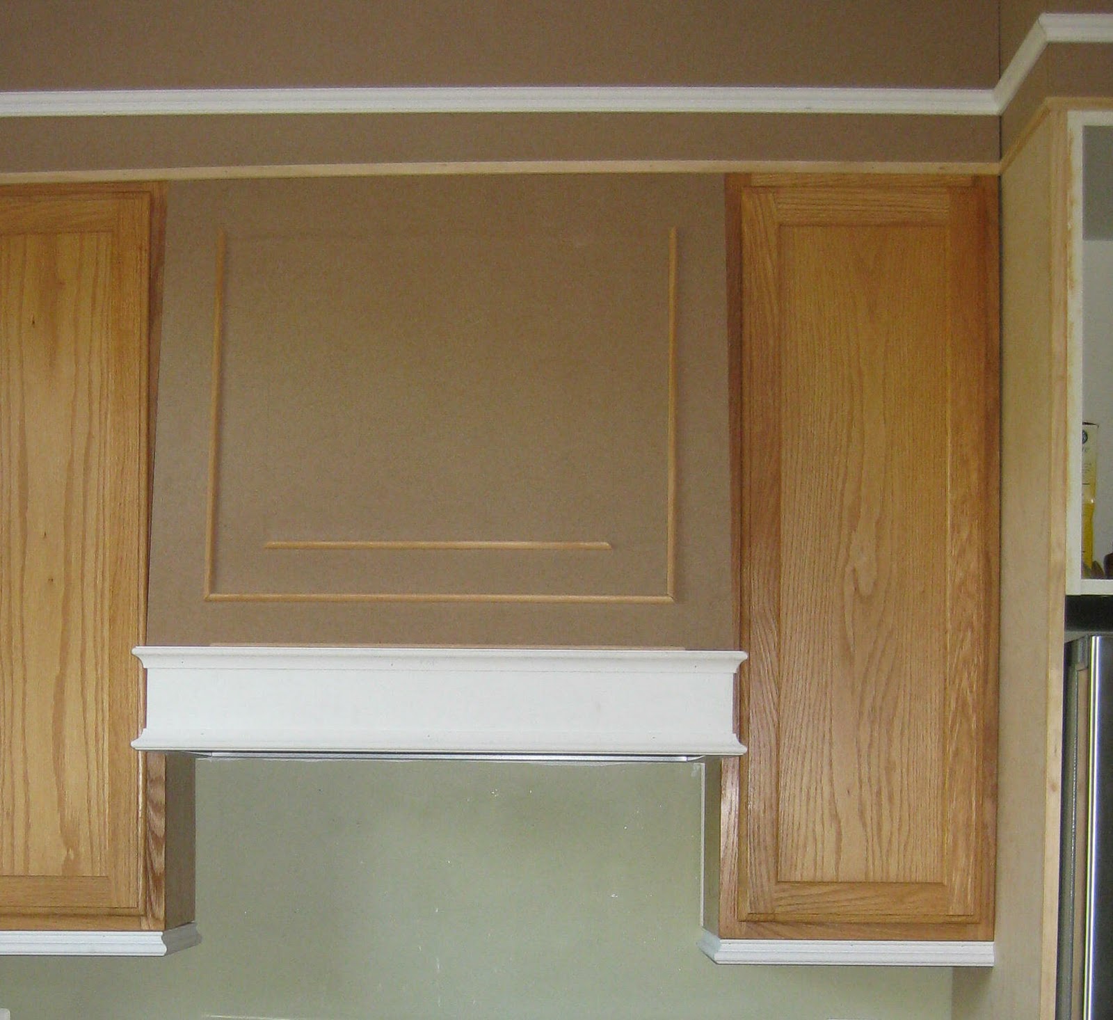 Adding Moldings To Your Kitchen Cabinets Remodelando La Casa