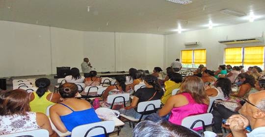 Projeto de coleta seletiva é apresentado aos professores de Maruim