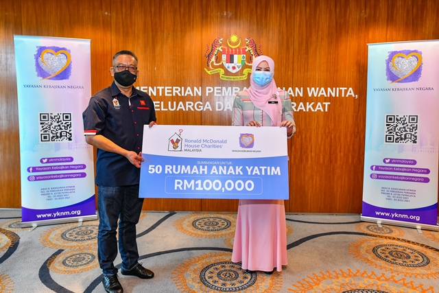 RMHC Malaysia donated RM100k 50 Orphanages, McDonald's Malaysia, CSR, Azmir Jaafar, President of RMHC Malaysia, Datuk Seri Rina Mohd Harun, Lifestyle