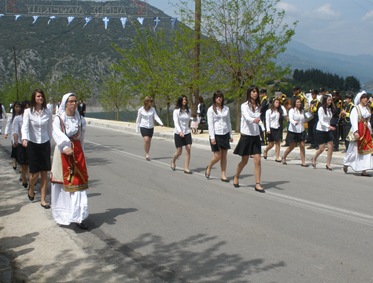 apo ekdilosi 023