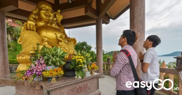 Cai Bau pagoda in Quang Ninh