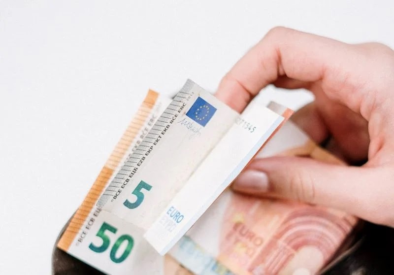 Επίδομα 600 ευρώ για ρεύμα: Μέσω πλατφόρμας η αίτηση - Οι δικαιούχοι