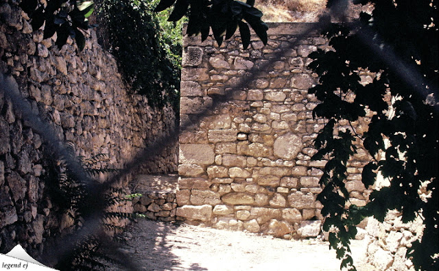 ミノア文明・クノッソス宮殿遺跡・王家の墳墓 Temple Tomb, Knossos／©legend ej