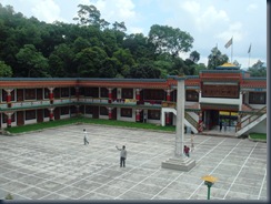 Lingdum courtyard