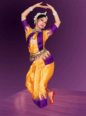 indian dancing girls