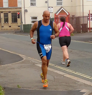 An action picture from the Keyo Brigg Sprint Triathlon 2015