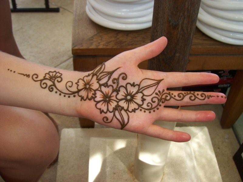 Flower Henna Designs simple henna tattoo