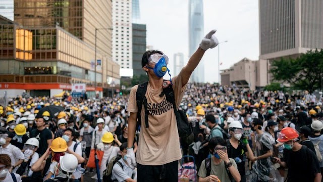 Aparat dan Demonstran Kembali Bentrok dalam Unjuk Rasa Hong Kong
