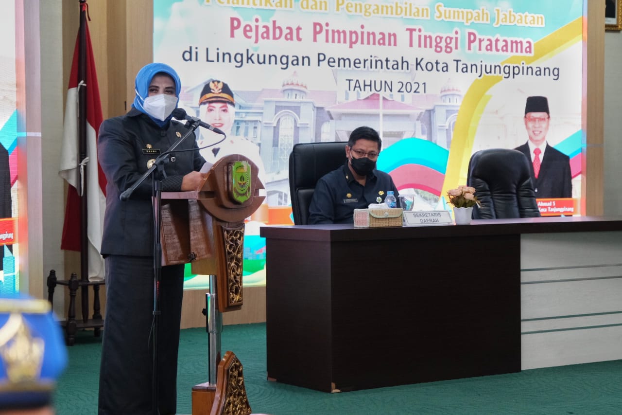 Lantik Pejabat Pimpinan Tinggi Pratama, Rahma : Pemko Tanjungpinang Segera Melakukan Open Bidding Terhadap JPT Yang Kosong