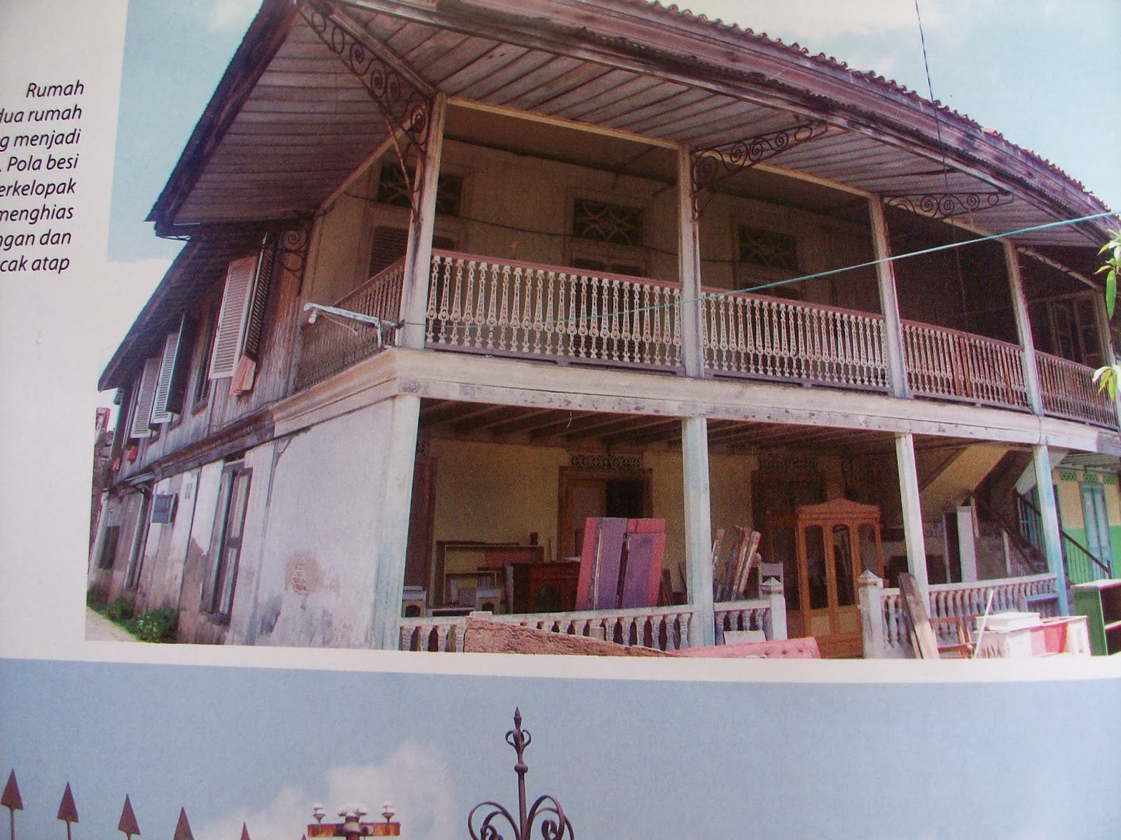 serba vintage Rumah  Limas  Rumah  tradisional Sumatera Selatan