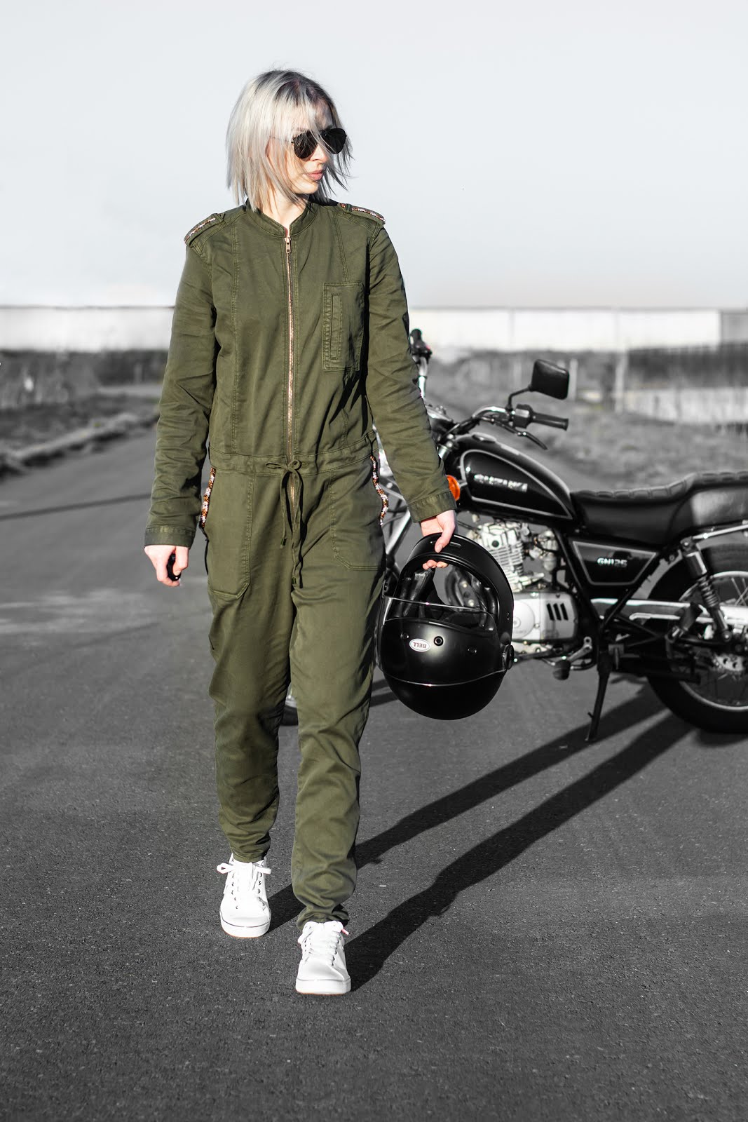 s.oliver, global traveller, jumpsuit, boiler suit, khaki green, suzuki gn125, motorcycle, bell bullitt helmet,  outfit, street style, spring 2019