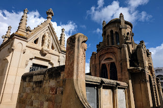 Grandioso Panteón  modernista en Canet de Mar