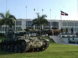 MINISTERIO DE LAS FUERZAS ARMADAS RECUPERA NUMEROSAS ARMADAS EN PODER DE MILITARES Y CIVILES QUE NO AMERITABAN PORTARLAS; MEDIDA ES BIEN PONDERADA POR POBLACIÓN DOMINICANA