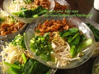 Chinese Food Week NCC: Mie Ayam Jamur Tauge Segar by Intan 
