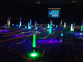 Indoor pop-up glow-in-the-dark minigolf at the ERA's GIS in Orlando. Photo by Liezl van Zyl