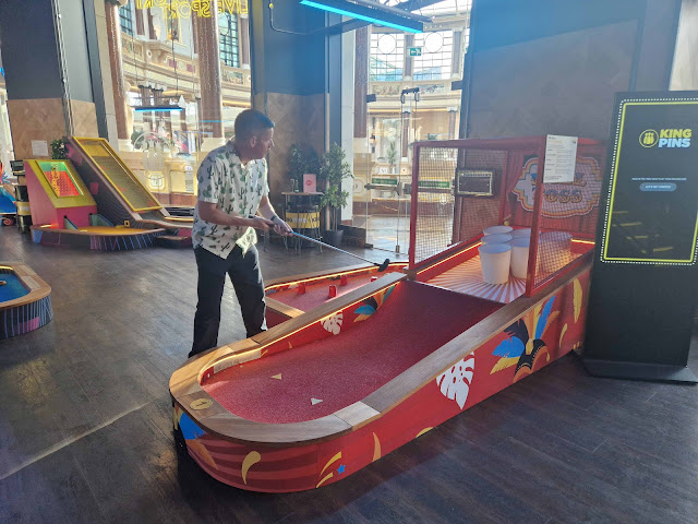 Mini Golf at King Pins at the Trafford Palazzo