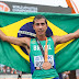 Caio Bonfim é o melhor do atletismo brasileiro em 2023